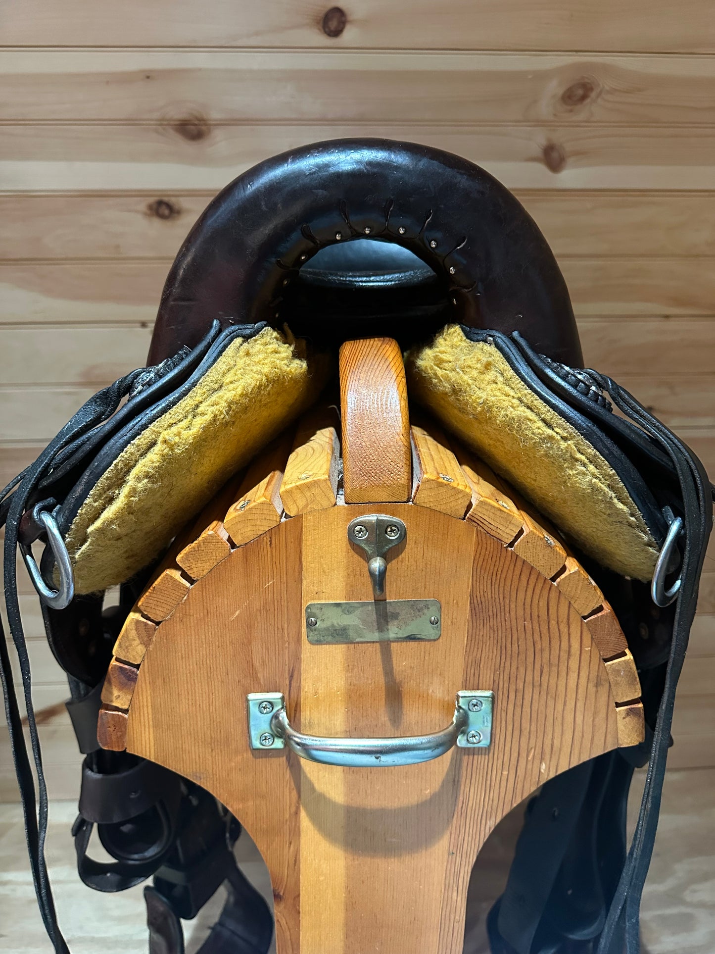 15.5” Allegany Mountain Saddlery Endurance Trail Saddle