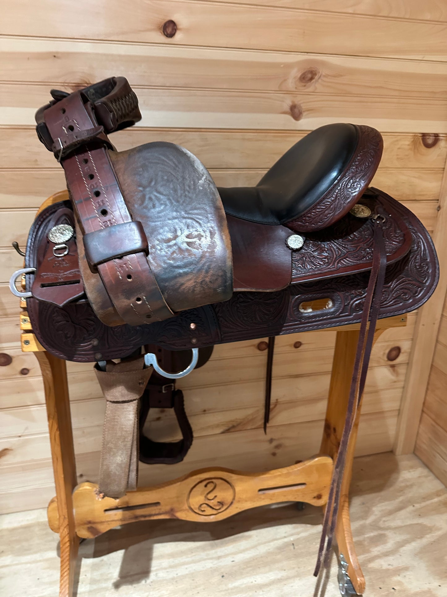 16” Circle Y High Horse Mineral Wells Western Trail Saddle Model 6812
