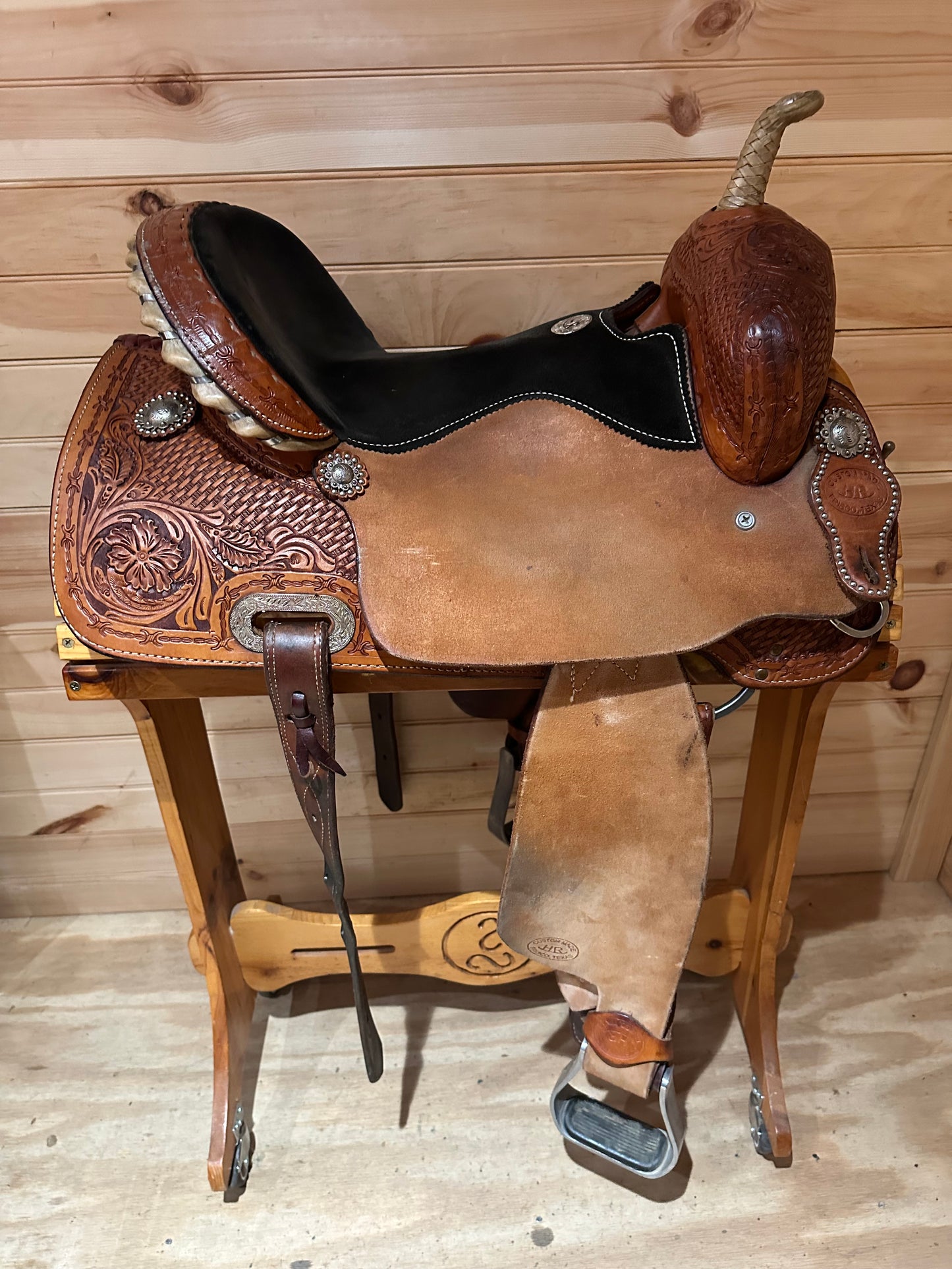 15” Hud Roberts HR Barrel Racing Saddle