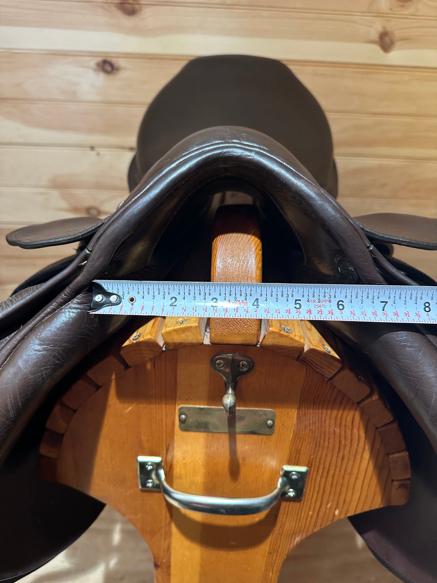 17.5” Stubben Genesis Deluxe CC Jumping Saddle (31cm)