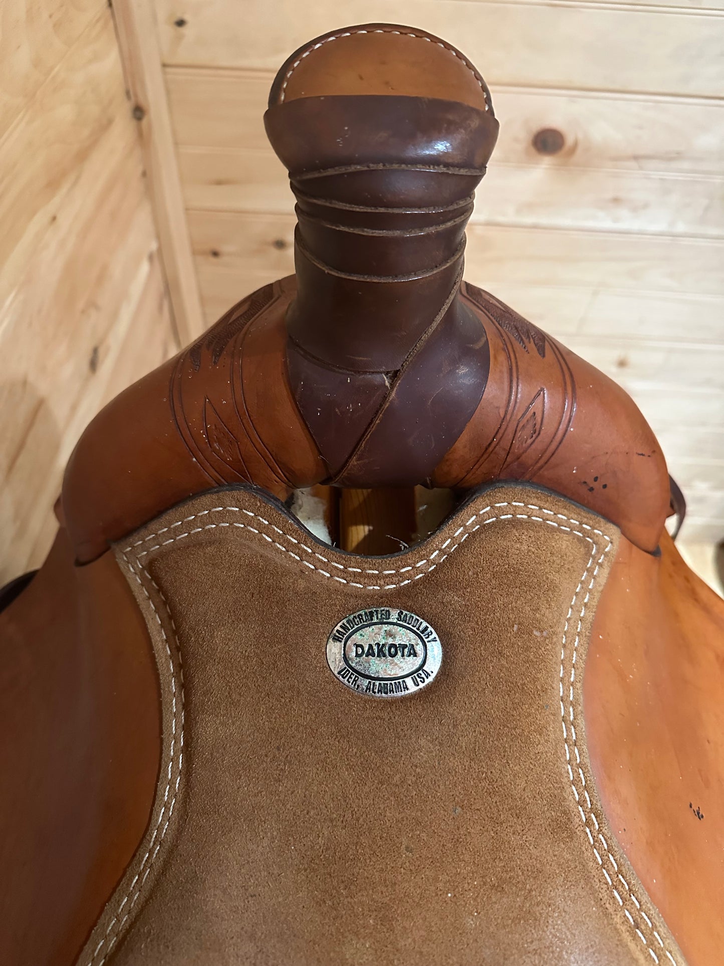 16” Dakota Saddlery Roping Saddle Model 210C