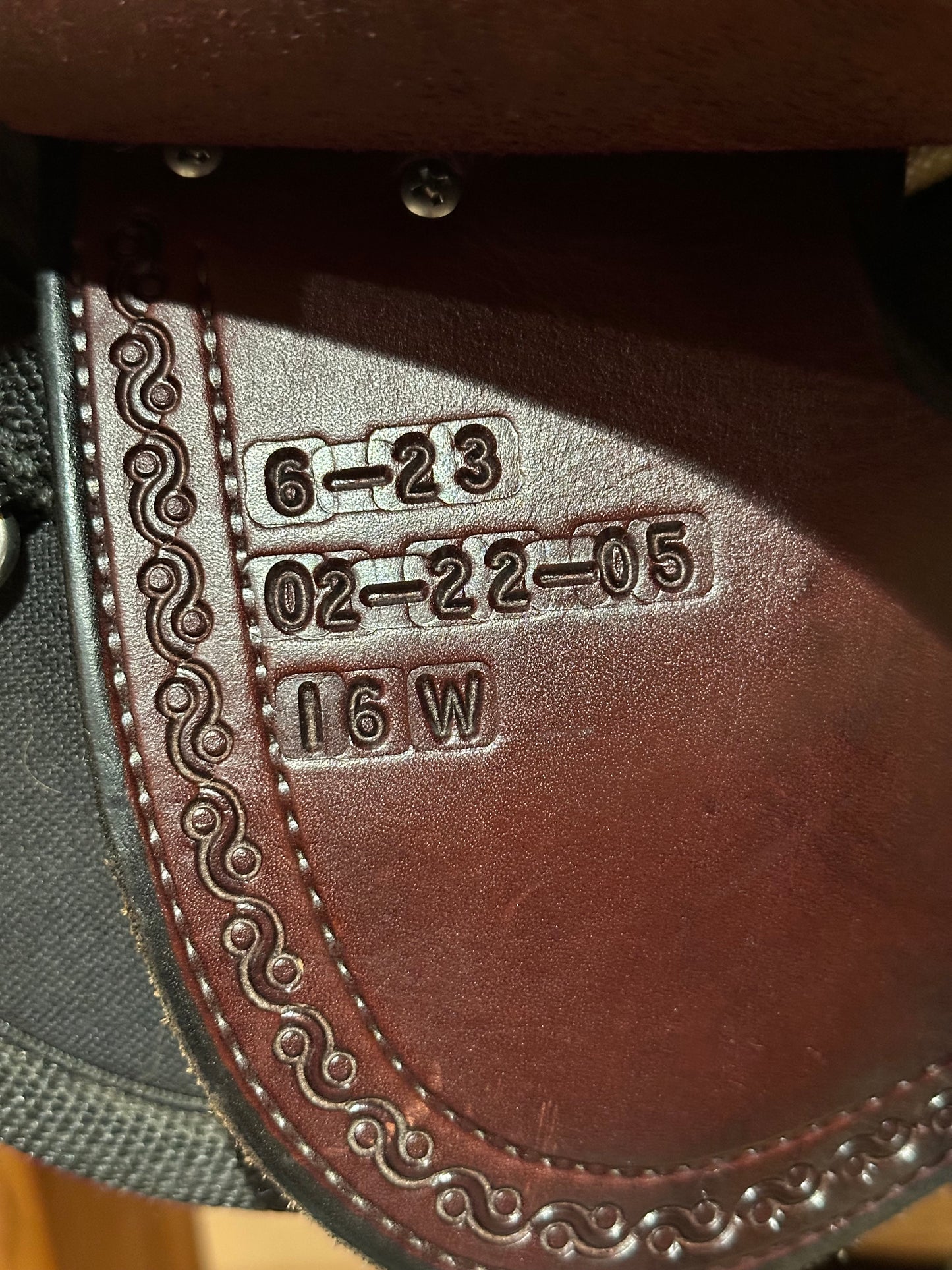 16” Crest Ridge Saddlery Sentry Lite Western Trail Saddle