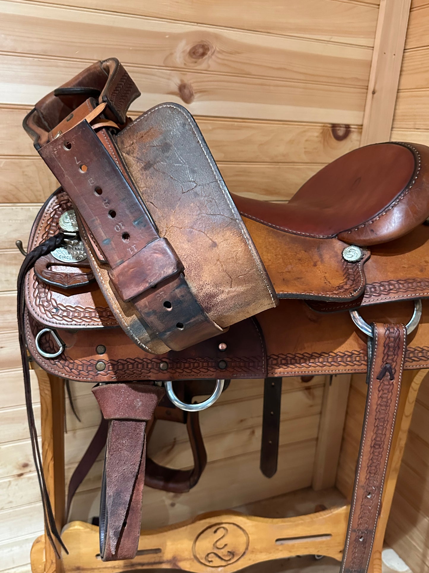 16” Circle Y Team Penner Western saddle model 2633