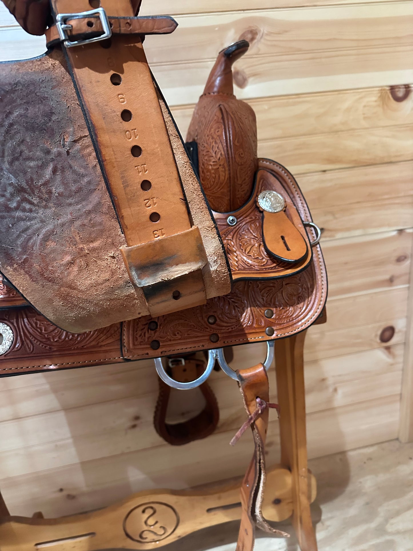16” Circle Y High Horse Pasadena Western Show Saddle Model 6312