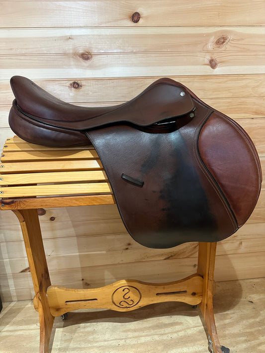 19” Custom Saddlery Cynron Saddle