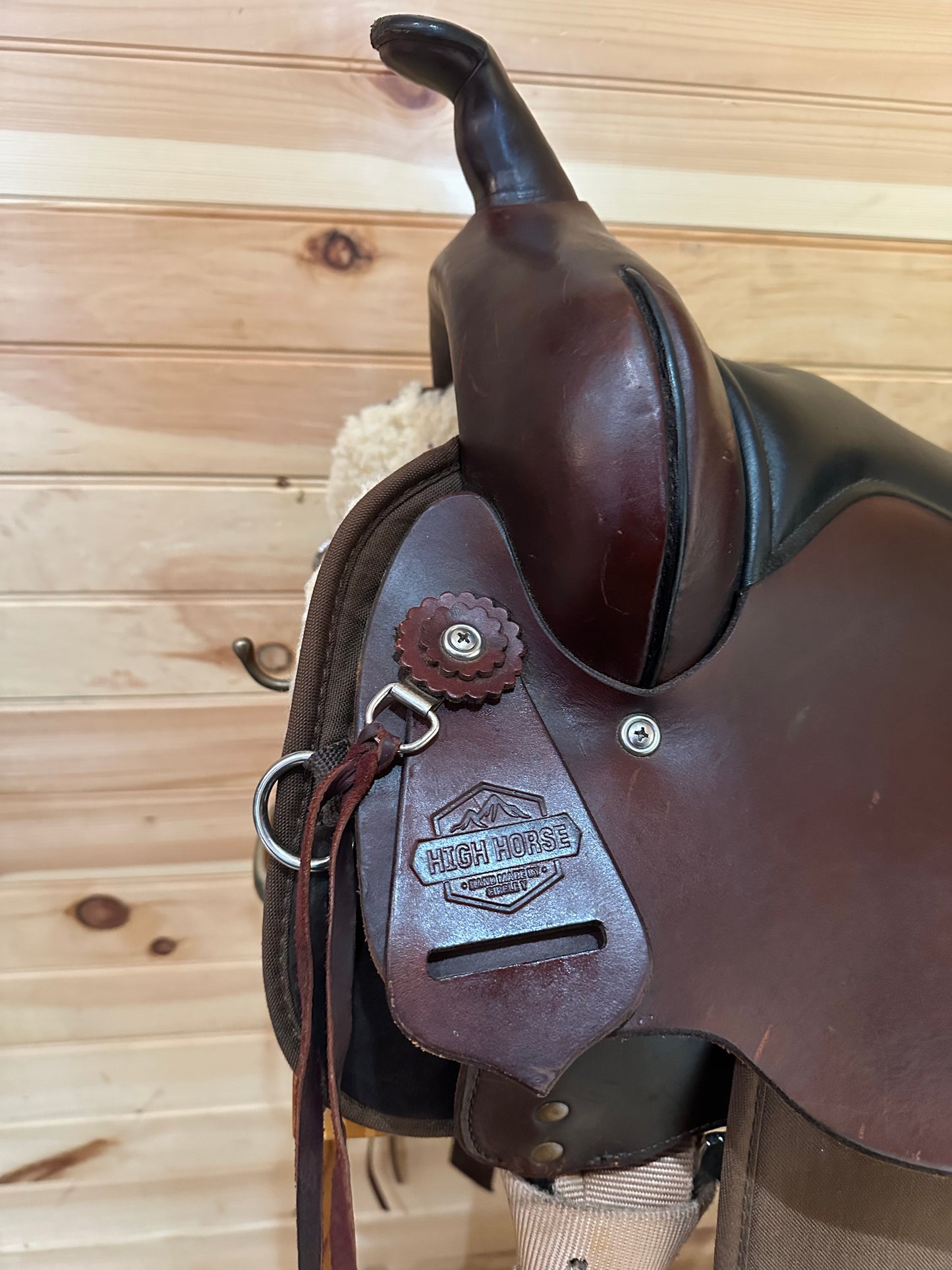 17” Circle Y High Horse Lockhart Western Trail Saddle Model 6910