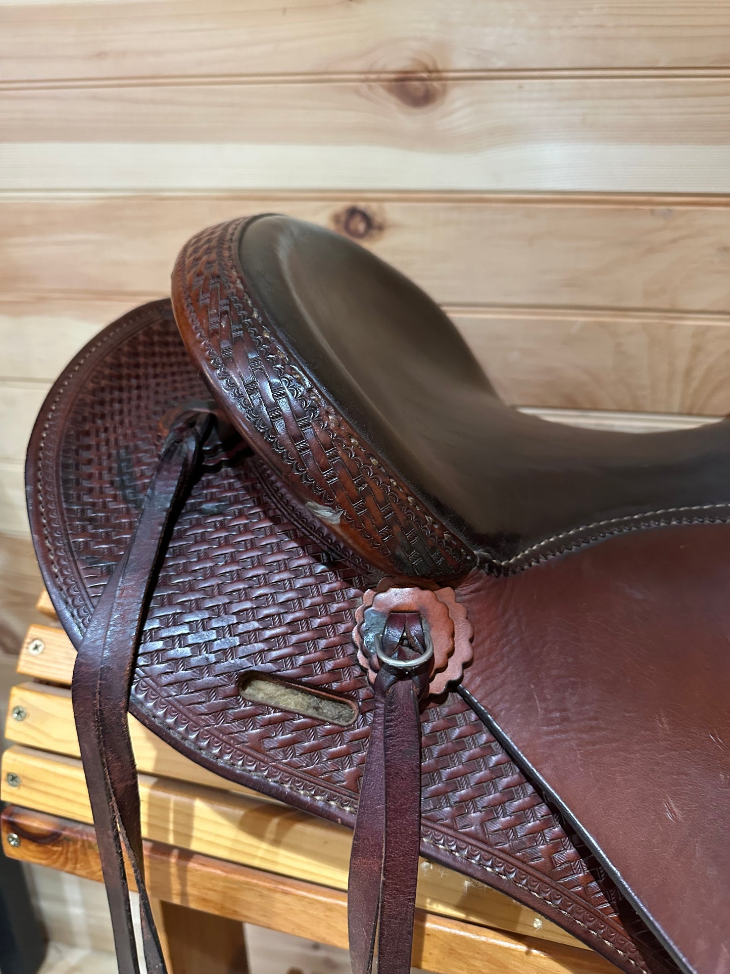16” Crates Equi-Fit Arabian Endurance Trail Saddle Model 2192