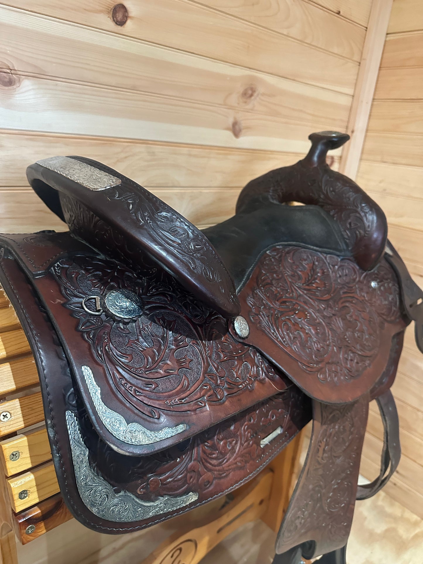 16” Circle Y Western Show Saddle Model 3960