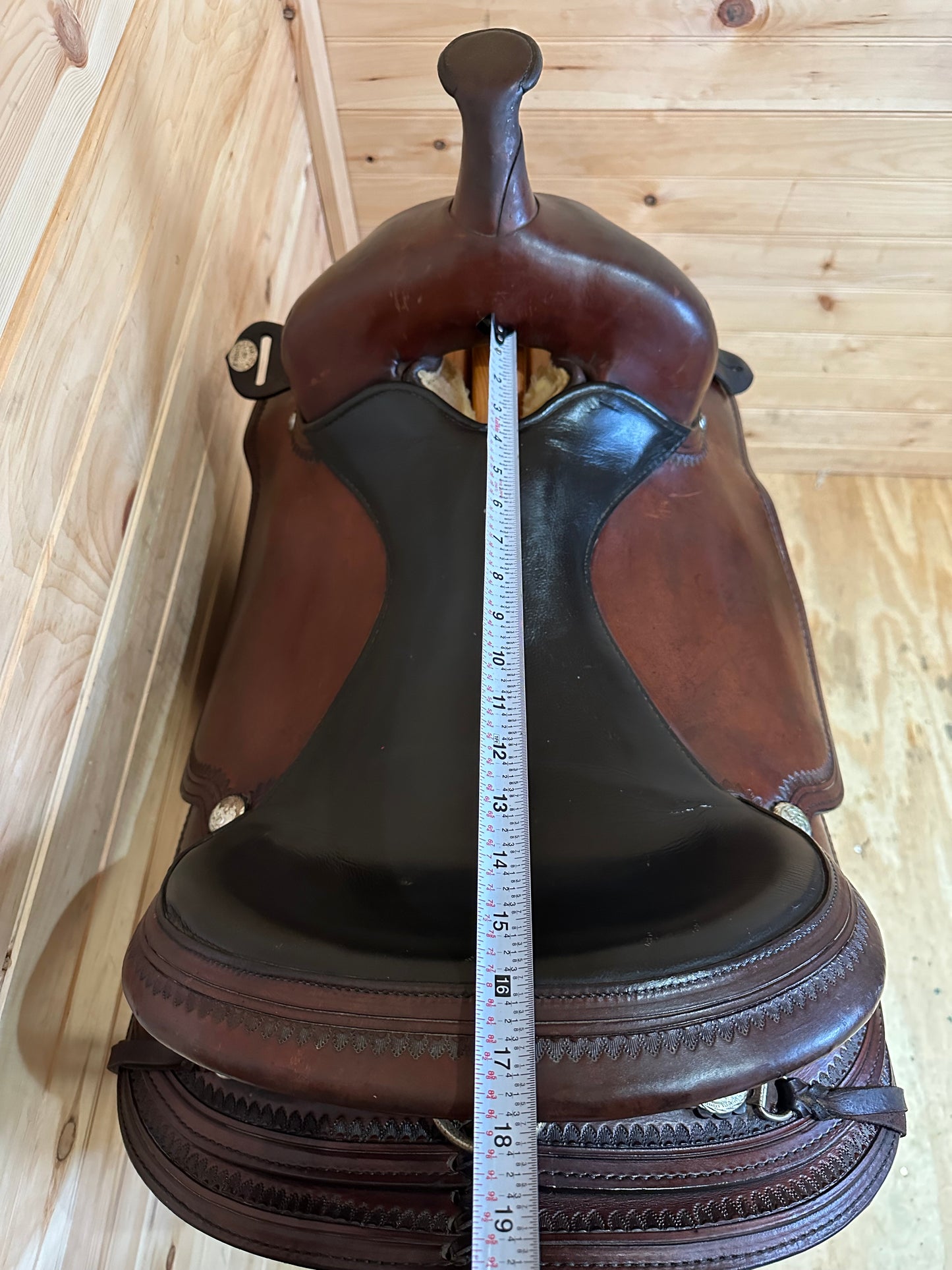 16” Circle Y Omaha Flex-Lite Western Trail Saddle Model 1554