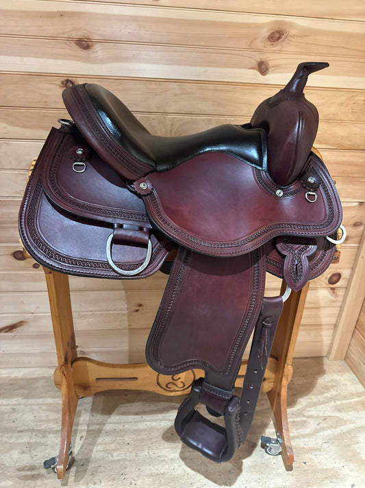 15” Stagecoach West Trail Classic Western Saddle By Circle Y Model 5618 (2024 Year)