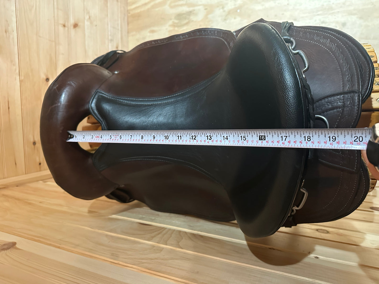 17” Liberty Bell Endurance Trail Saddle