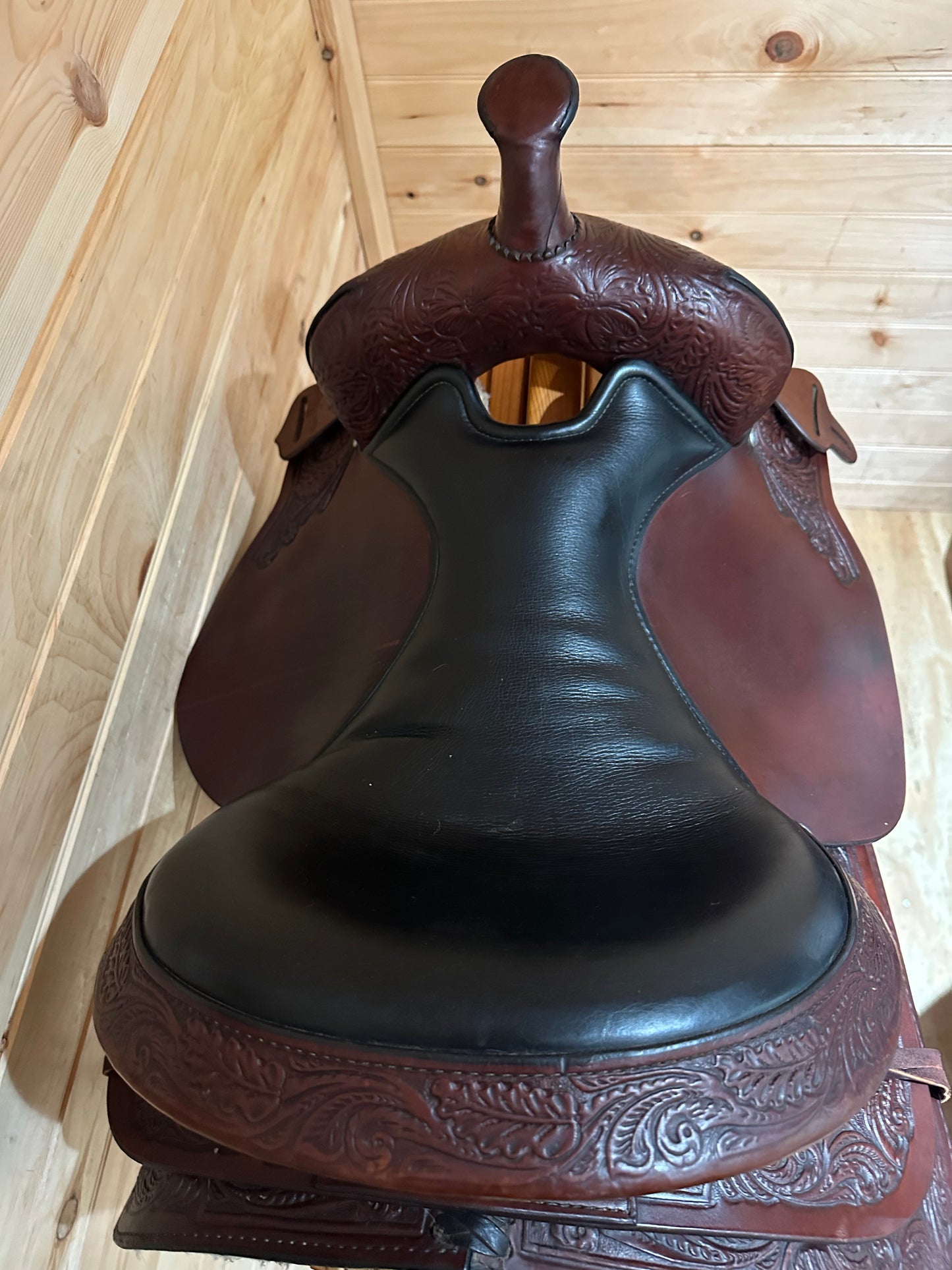 16” Circle Y High Horse Mineral Wells Western Trail Saddle Model 6812