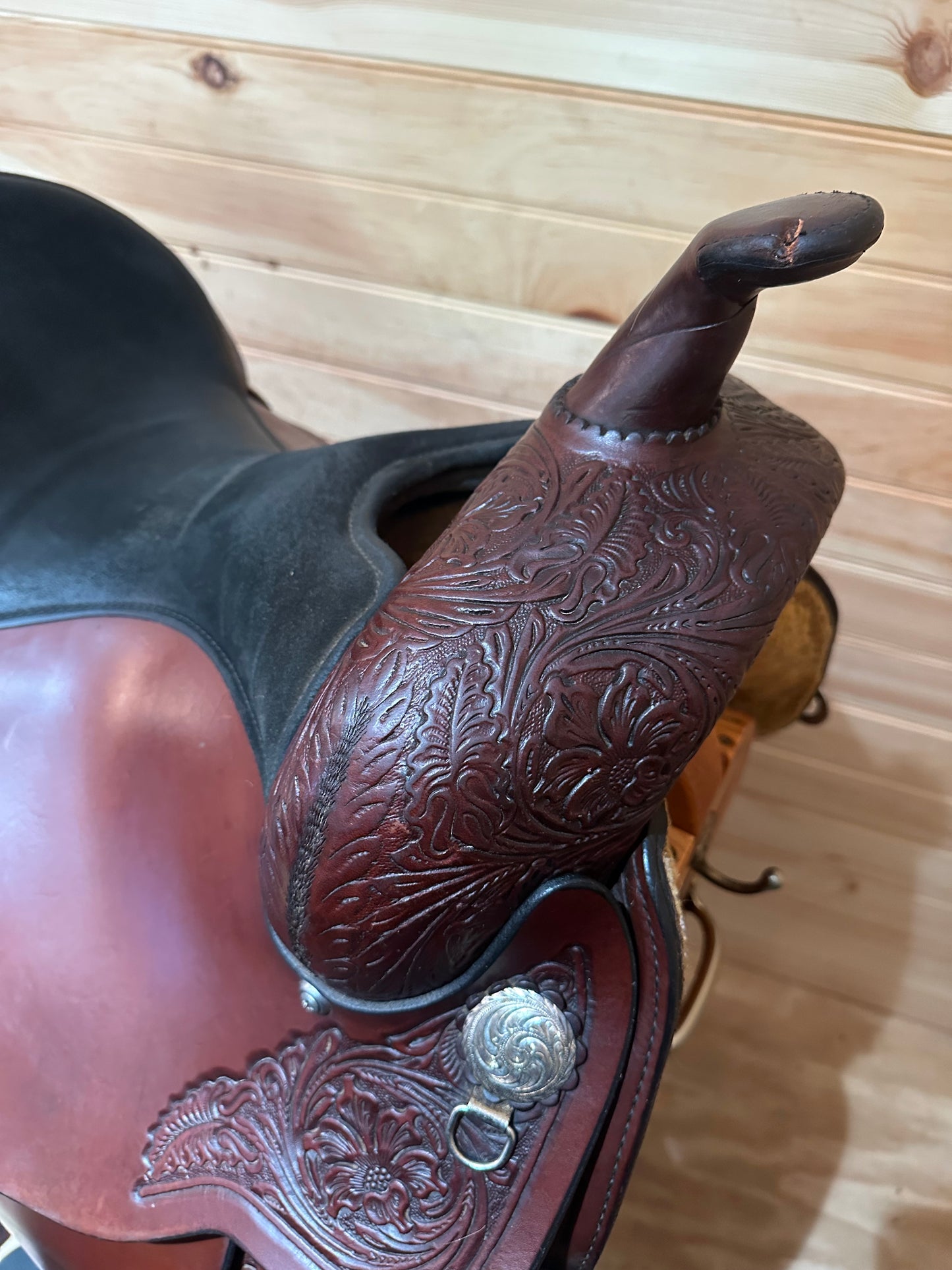16” Circle Y Houston Trail Western Saddle Model 2610