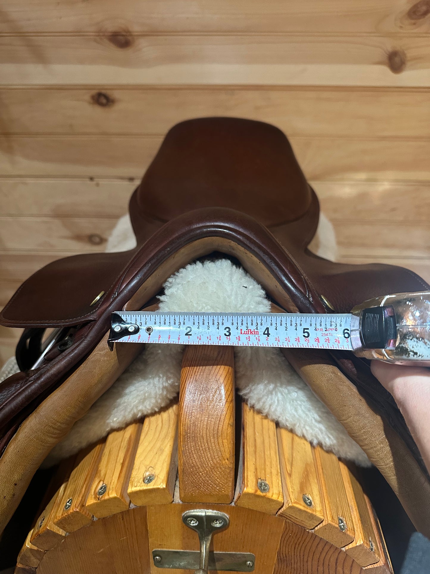 16” Collegiate Children’s Close Contact Saddle
