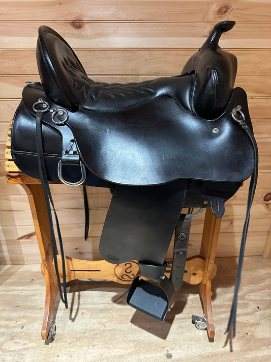 16.5” Tucker Buffalo Trail Western Saddle Model 270