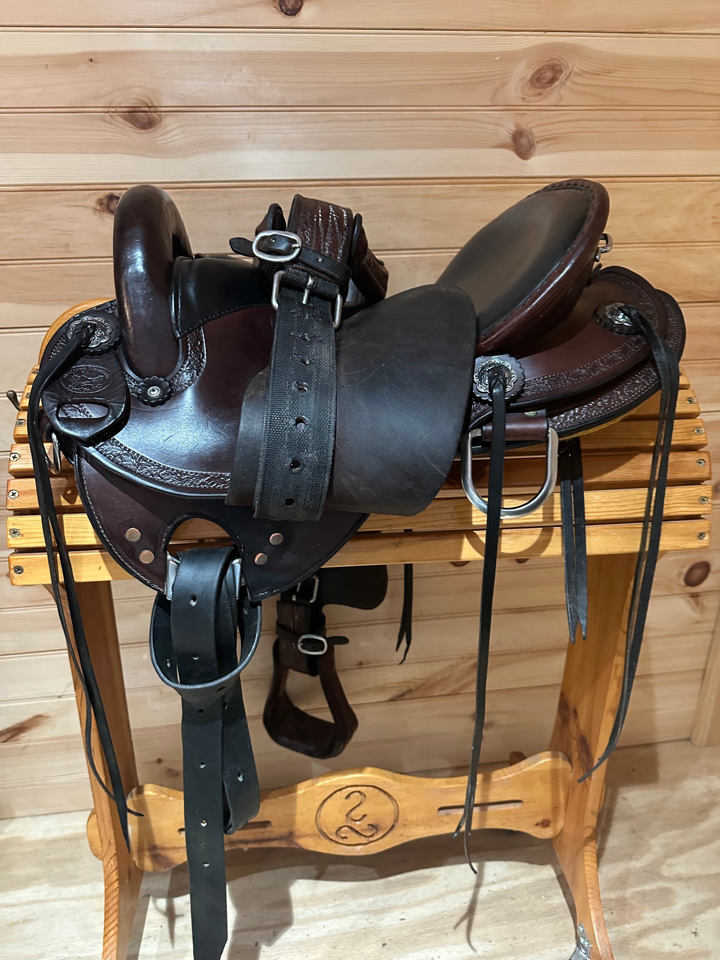 15.5” Allegany Mountain Saddlery Endurance Trail Saddle