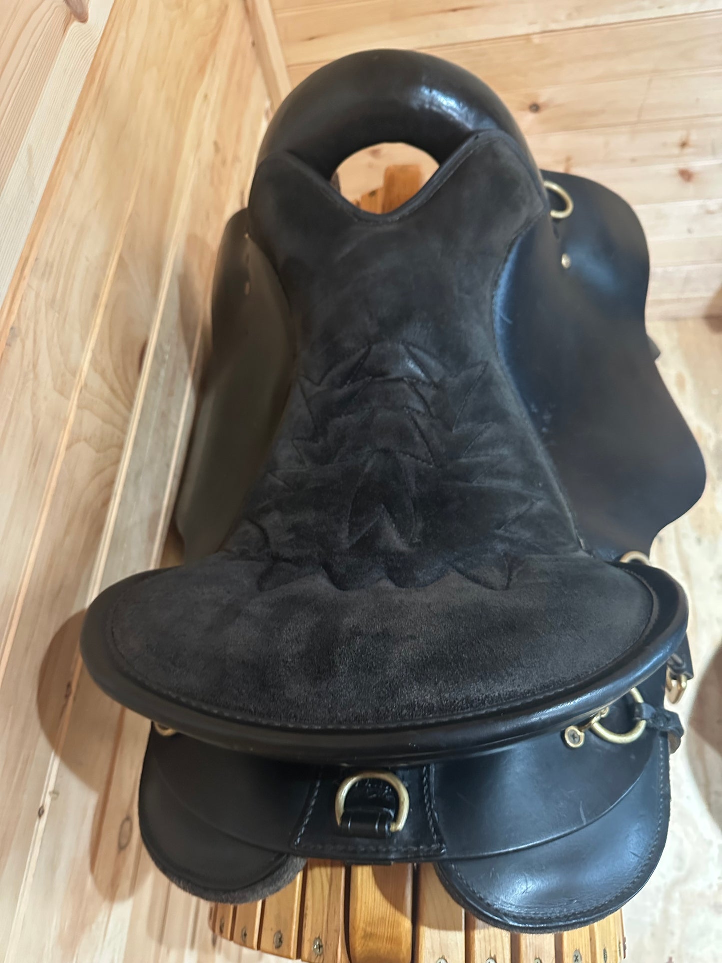 15.5” Tucker Endurance Trail Saddle Model 159