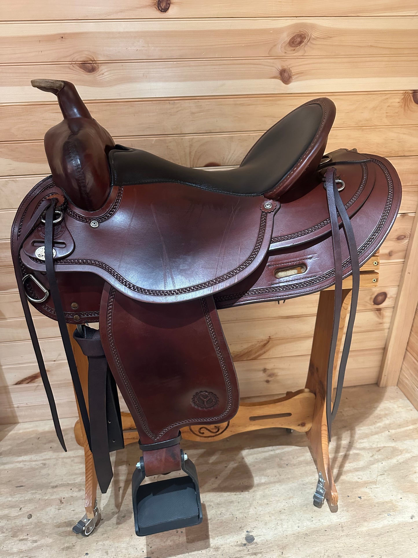 17” Circle Y Draft Western Trail Saddle Model 2177