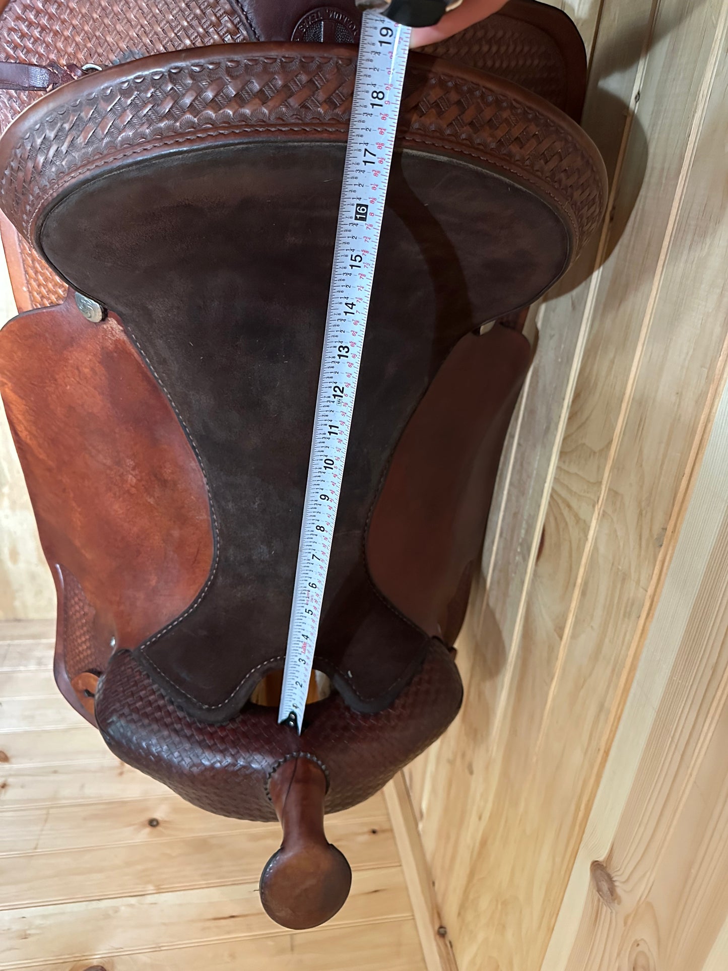 17” Circle Y Park & Trail Lightweight Western Trail Saddle Model 3581