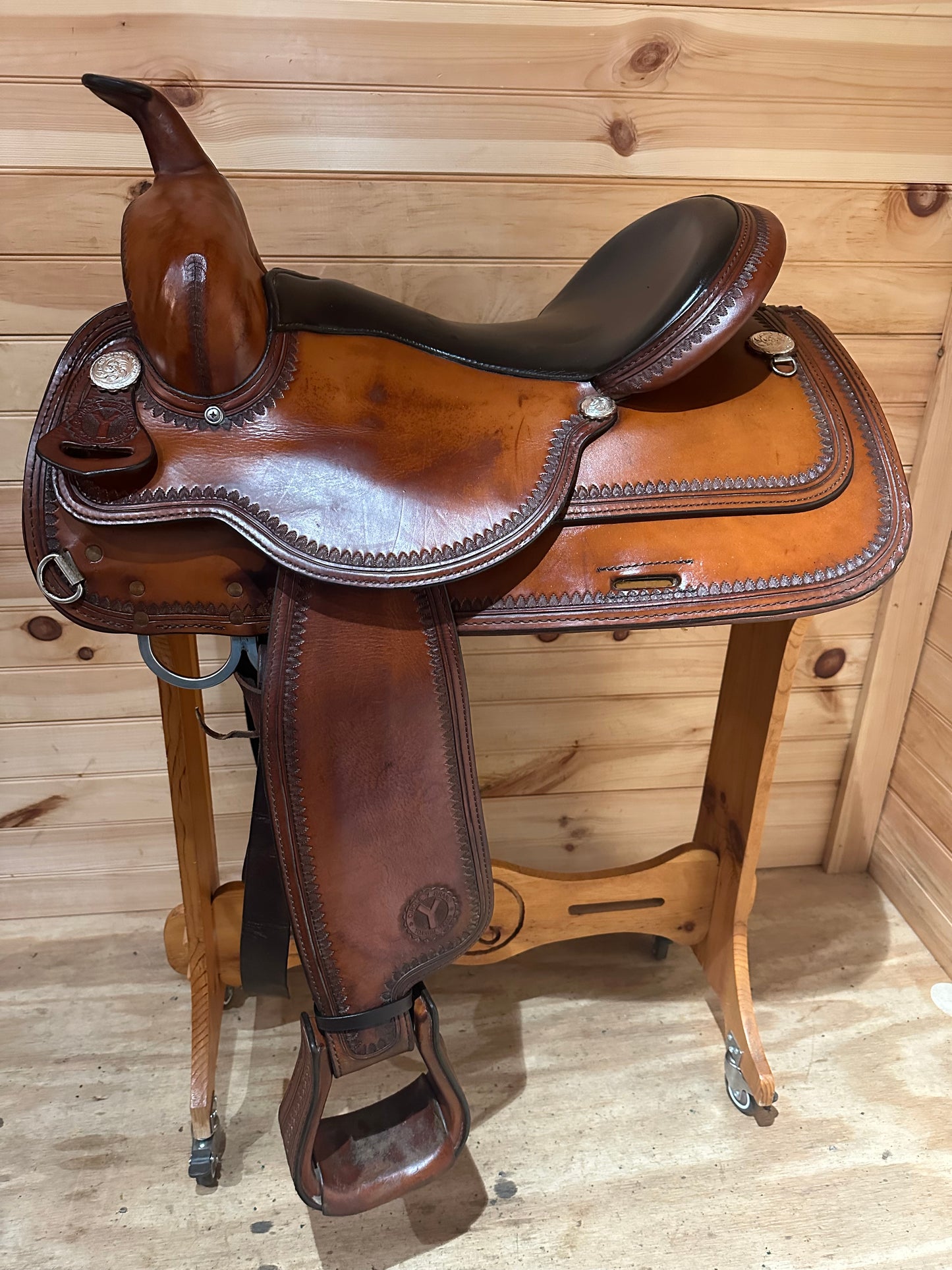 16” Circle Y Topeka Flex-Lite Western Trail Saddle Model 1551