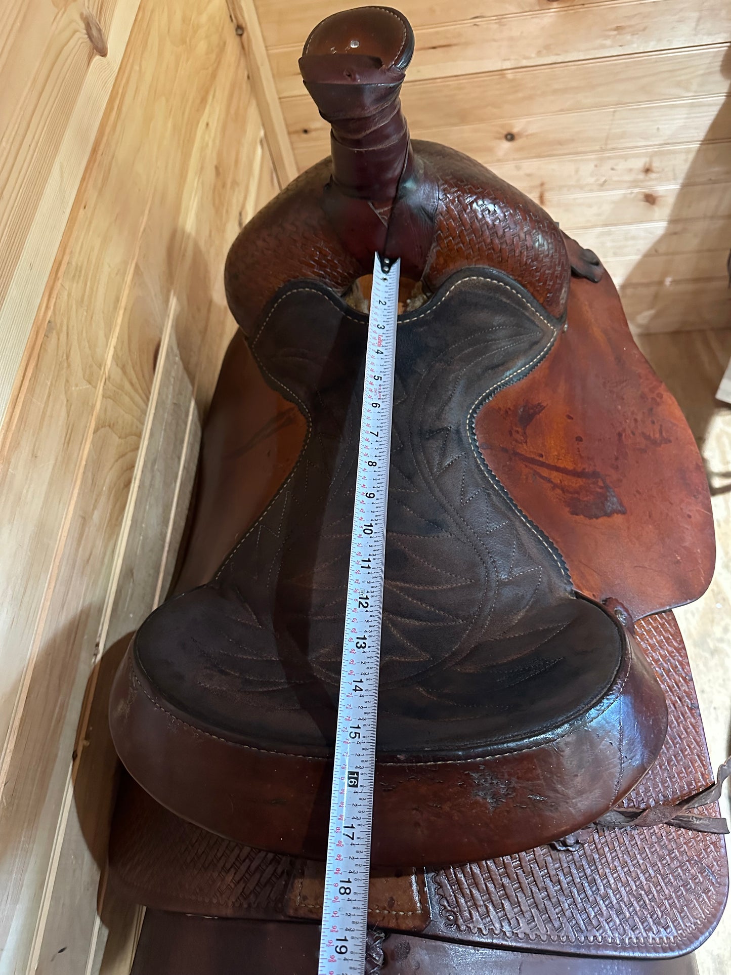 15.5” Double R Red Ranger Roping Western Saddle
