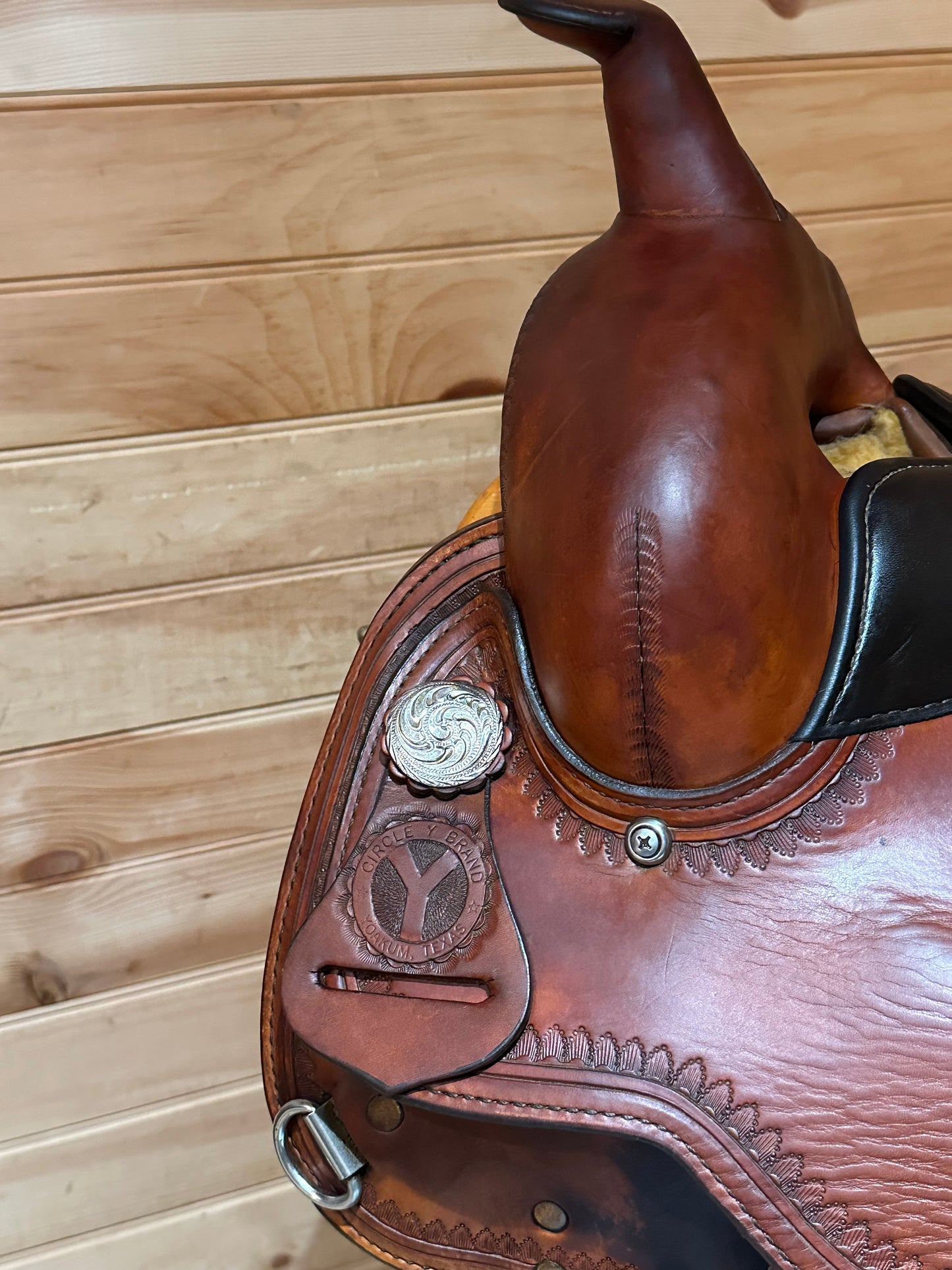 16” Circle Y Topeka Flex-Lite Western Trail Saddle Model 1551