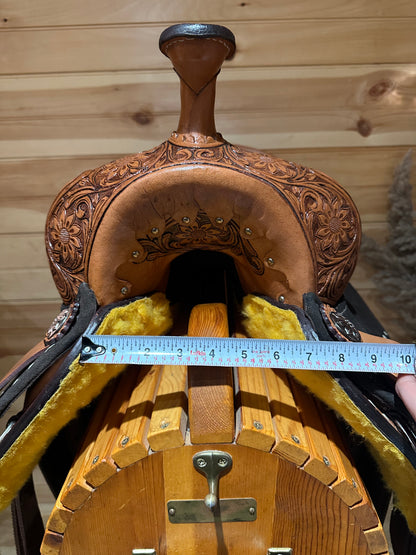 Silver Royal Short Go Barrel Saddle