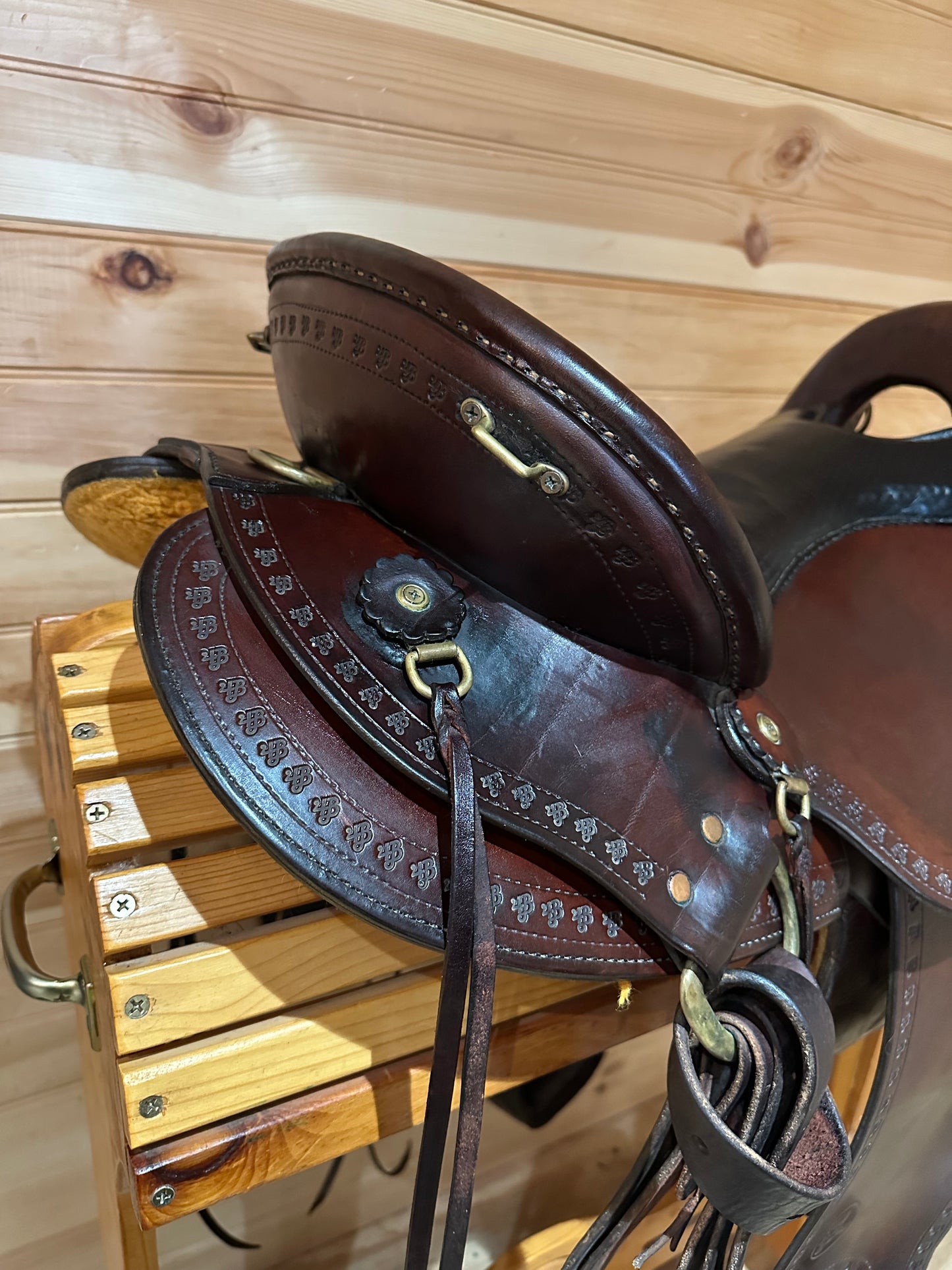 17” Imus 4Beat Gaited Endurance Trail Saddle
