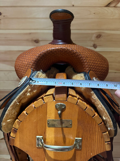 17” Dakota Saddlery Western Roping Saddle Model 553
