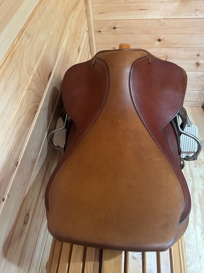 17” Pessoa Close Contact Jumping Saddle