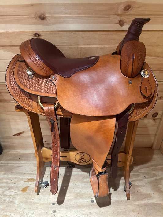 17” Dakota Saddlery Western Roping Saddle Model 553