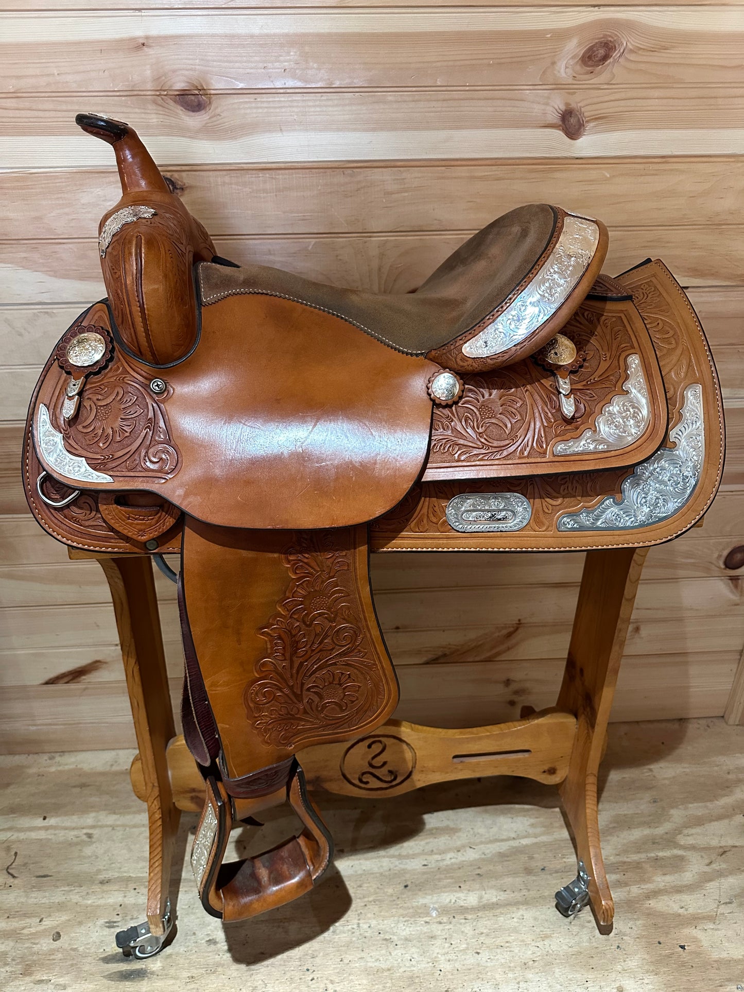 15” Crates Western Show Saddle Model 126