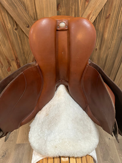 17” Bates Close contact/Jumping Saddle - Adjustable Gullet