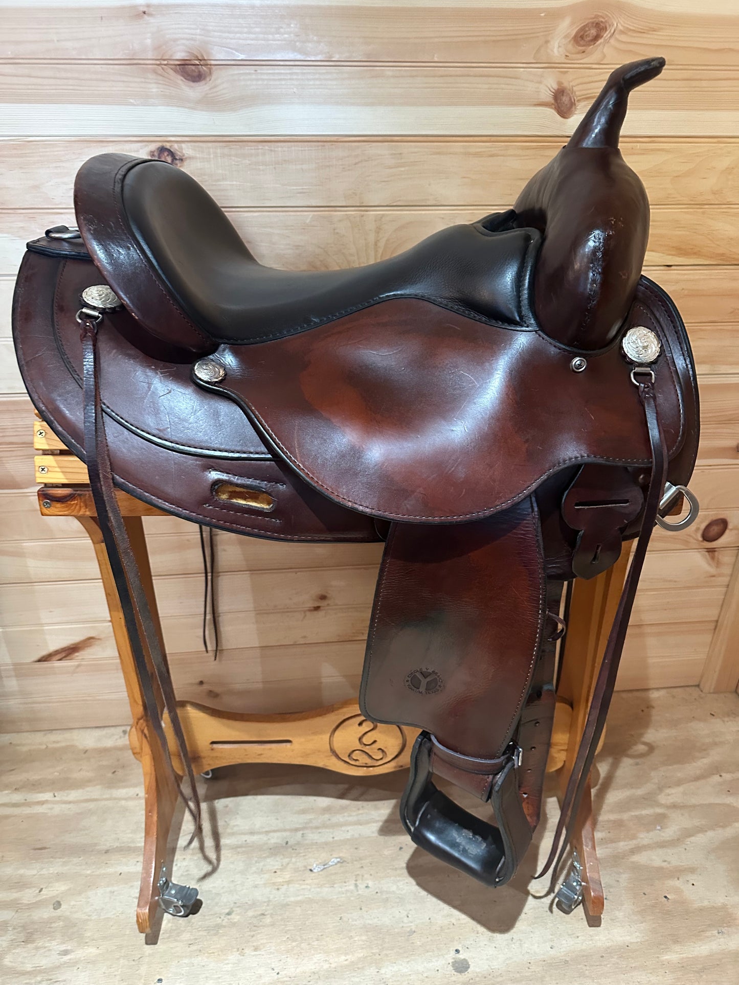 16” Circle Y Mojave Flex2 Western Trail Saddle Model 1561