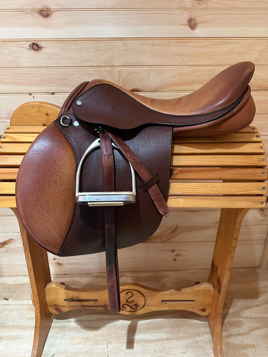 17.5” B.T. Crump Close contact/Jumping Saddle