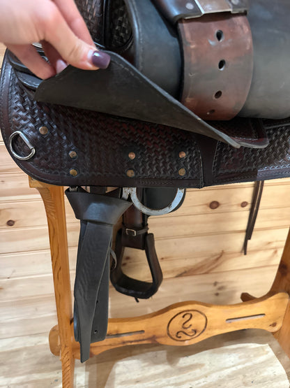 16” Circle Y Park & Trail Western Saddle Model 2206