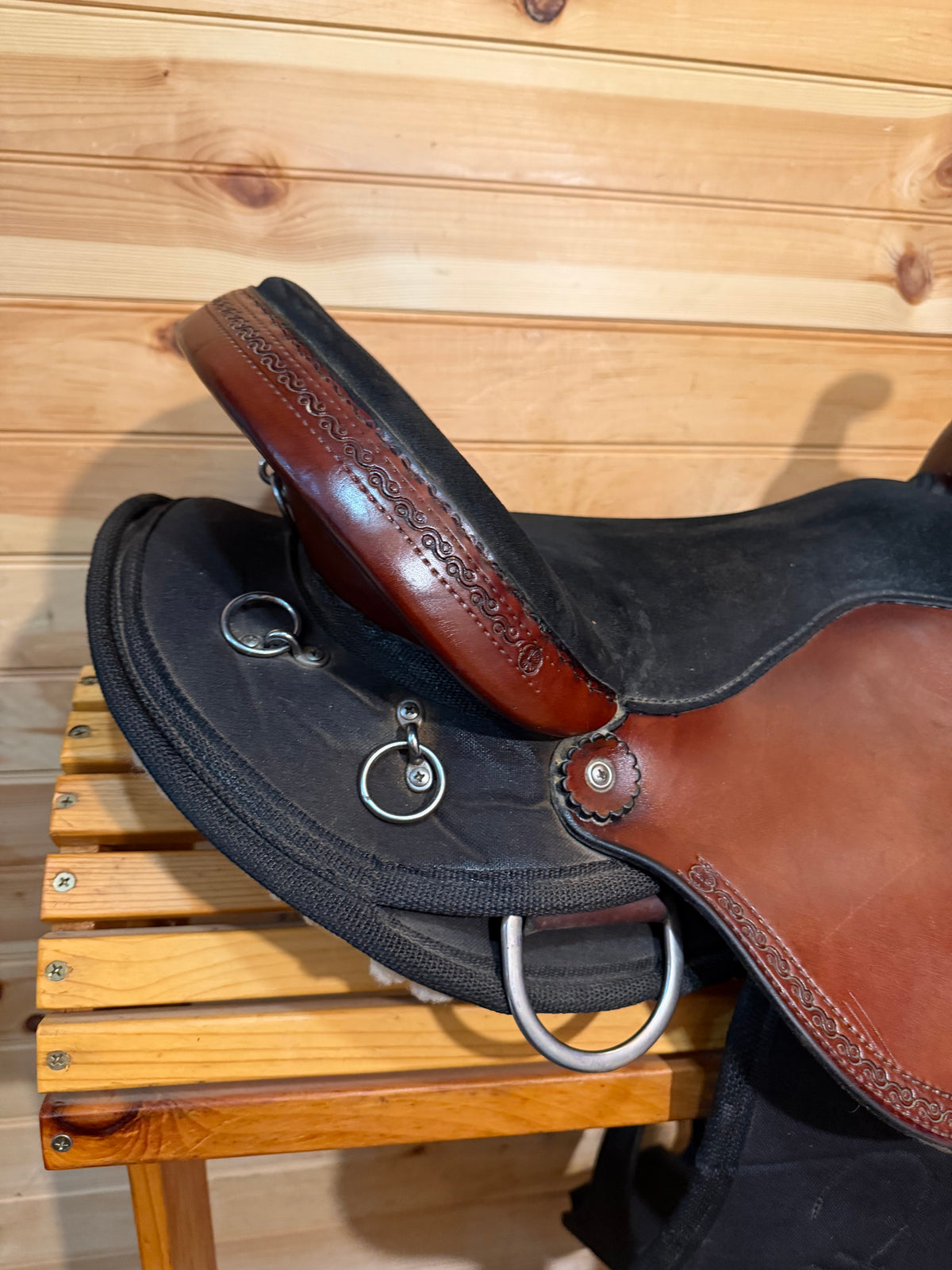 16” Crest Ridge Saddlery Sentry Lite Western Trail Saddle