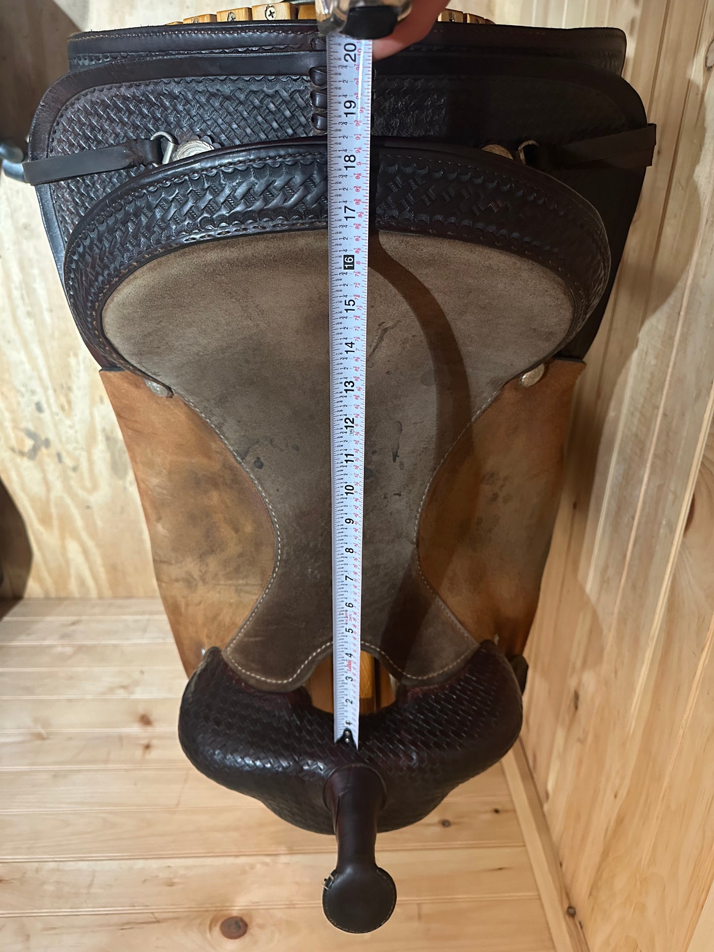 16” Circle Y Team Penner Western saddle Model 2634