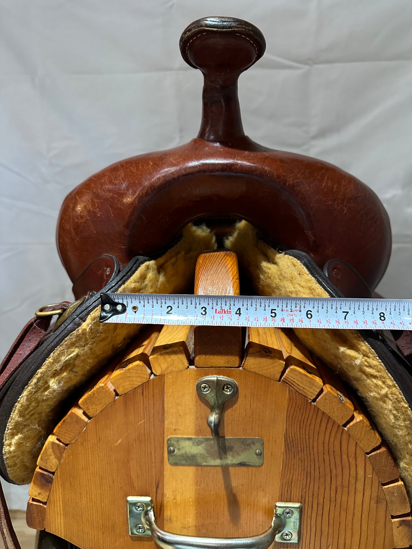 16” Crates Round Skirt Western Trail Saddle Model 400-4