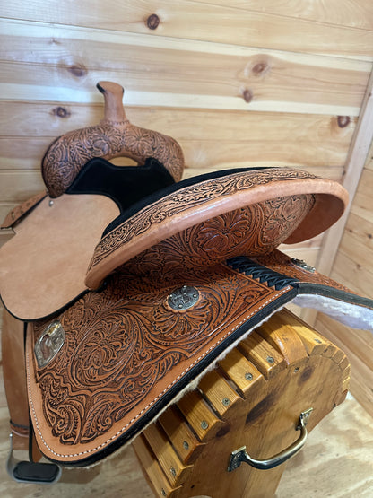 17” Circle Y The Proven Mansfield Western Barrel Saddle Model 6221