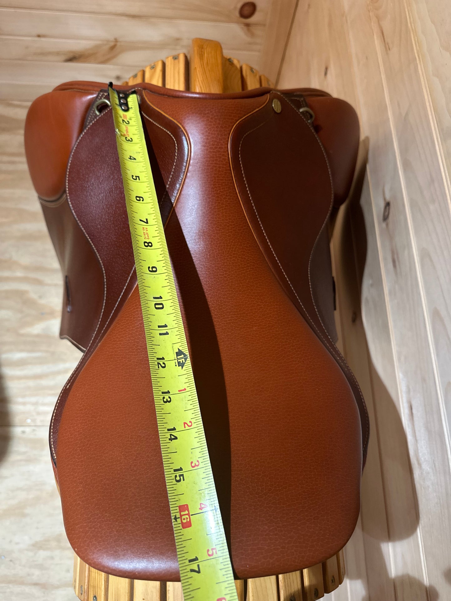 17.5” Union Hill Masters Varsity Close Contact English Saddle