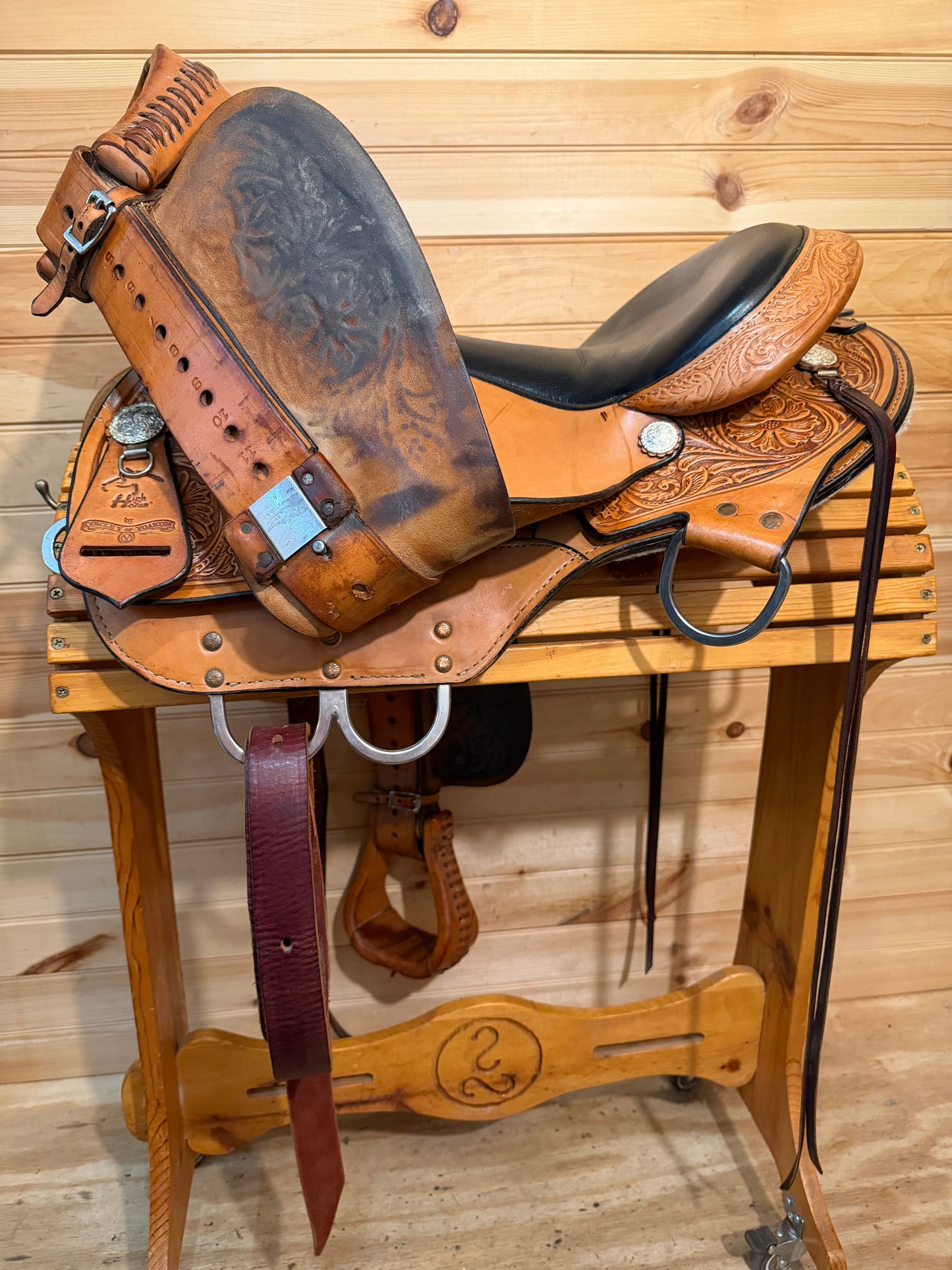 16” Circle Y High Horse Round Rock Gaited Western Trail Saddle Model 6870 (2015)