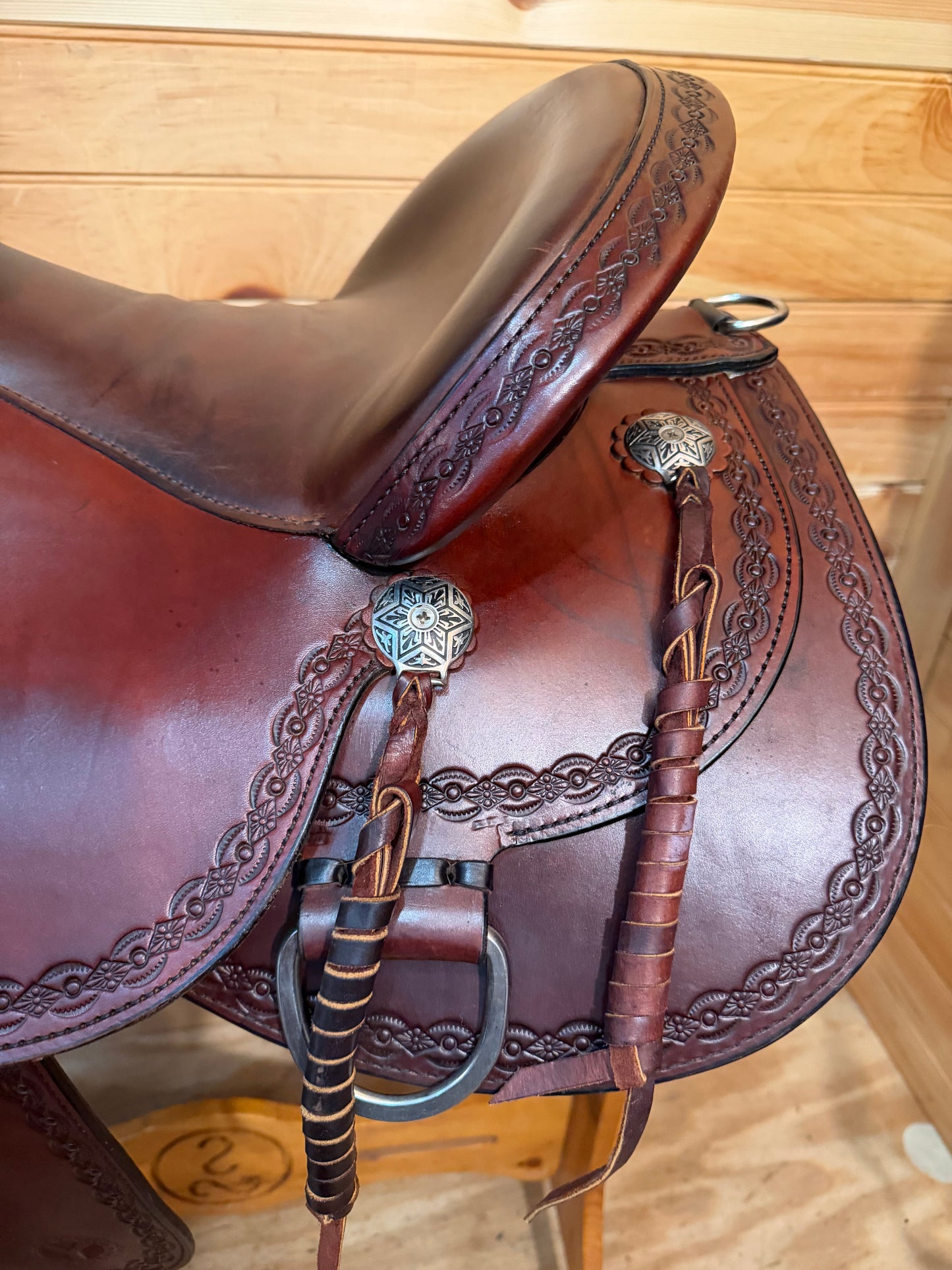 16” Circle Y Alpine Flex2 Western Trail Saddle Model 2377 (2018)