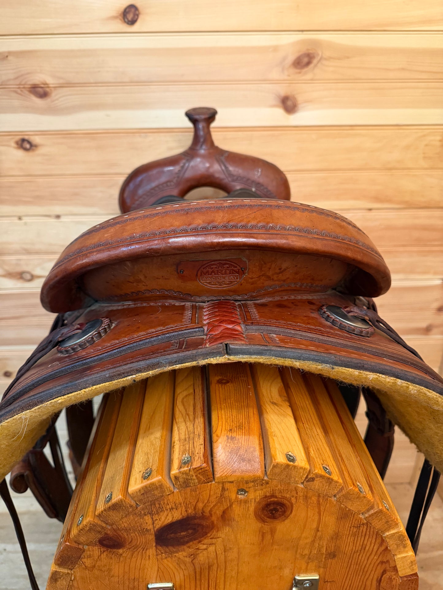 16” Martin Trail Western Saddle Model