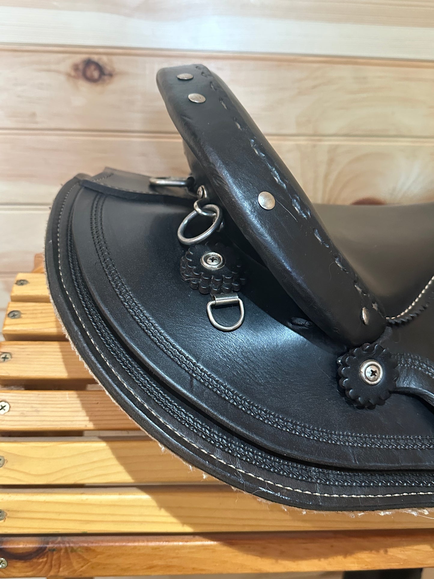 15.5” Premier Saddlery Endurance Trail Saddle