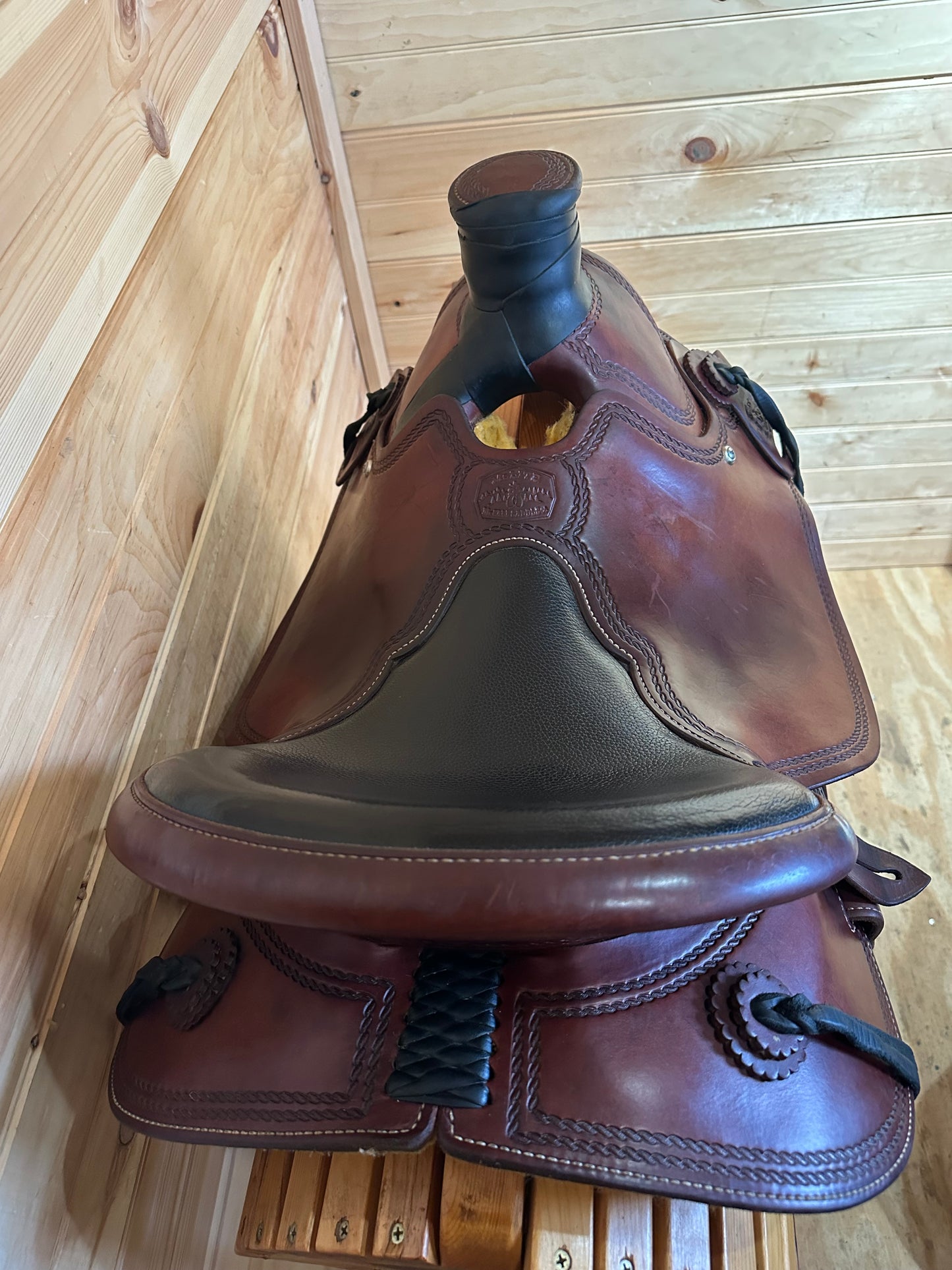 15.5” McCall Mclite Wade Western Saddle W147-917