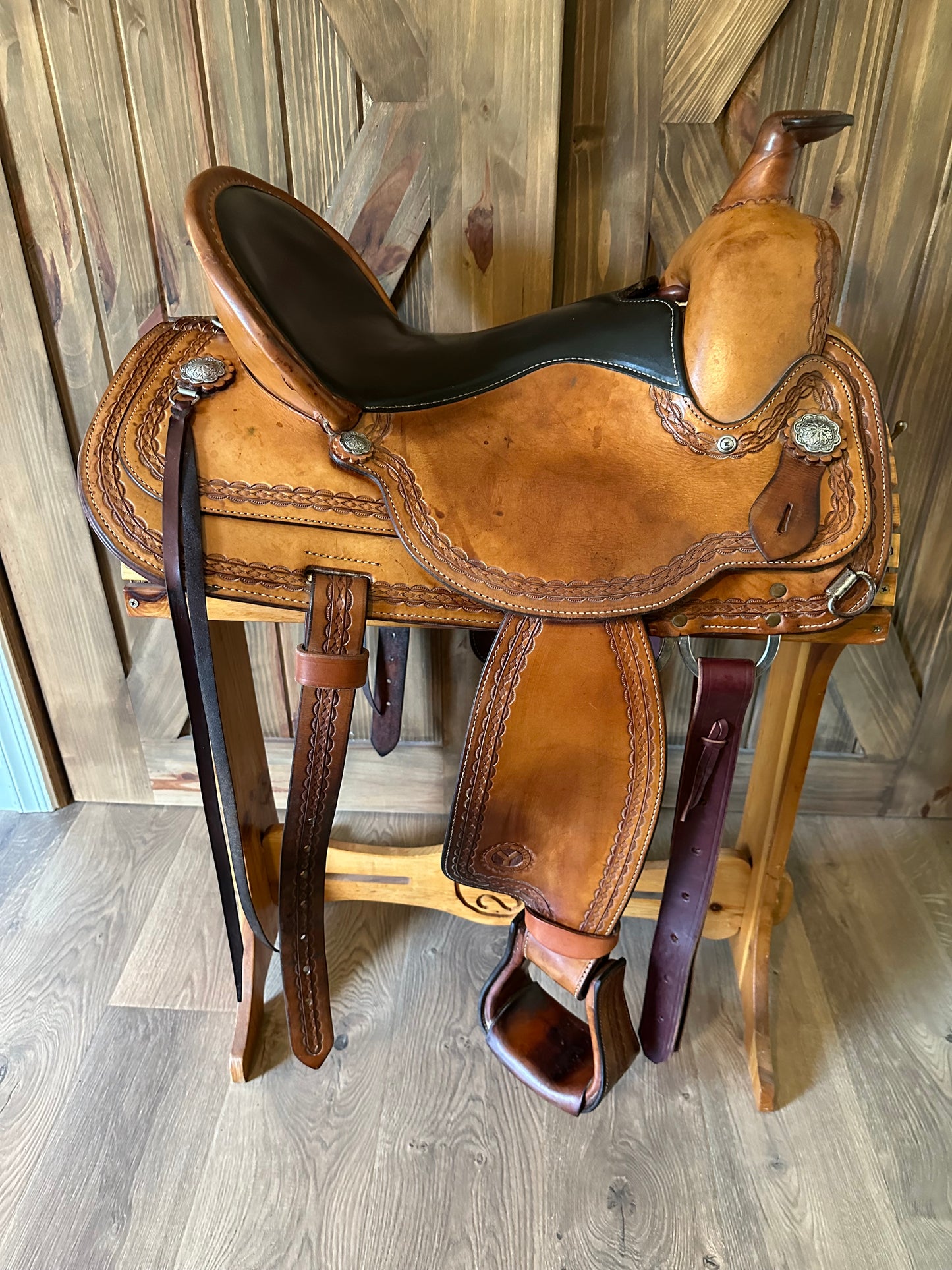 16” Circle Y Durango Flex-Lite Mule Western Trail Saddle Model # 1155