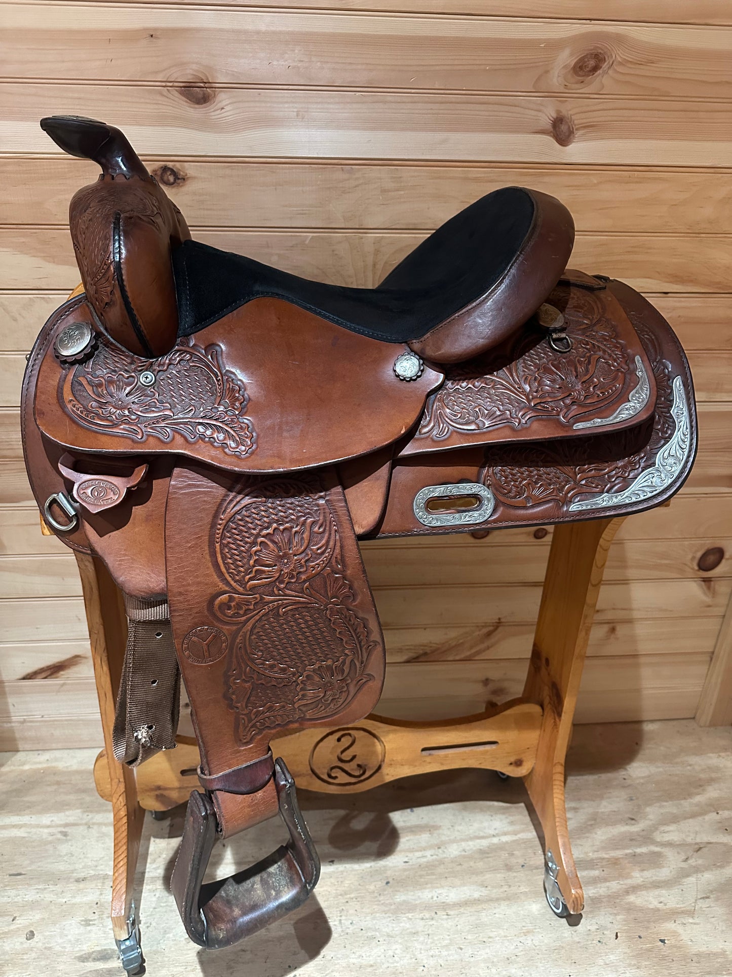 15” Circle Y Western Show Saddle Model 3875