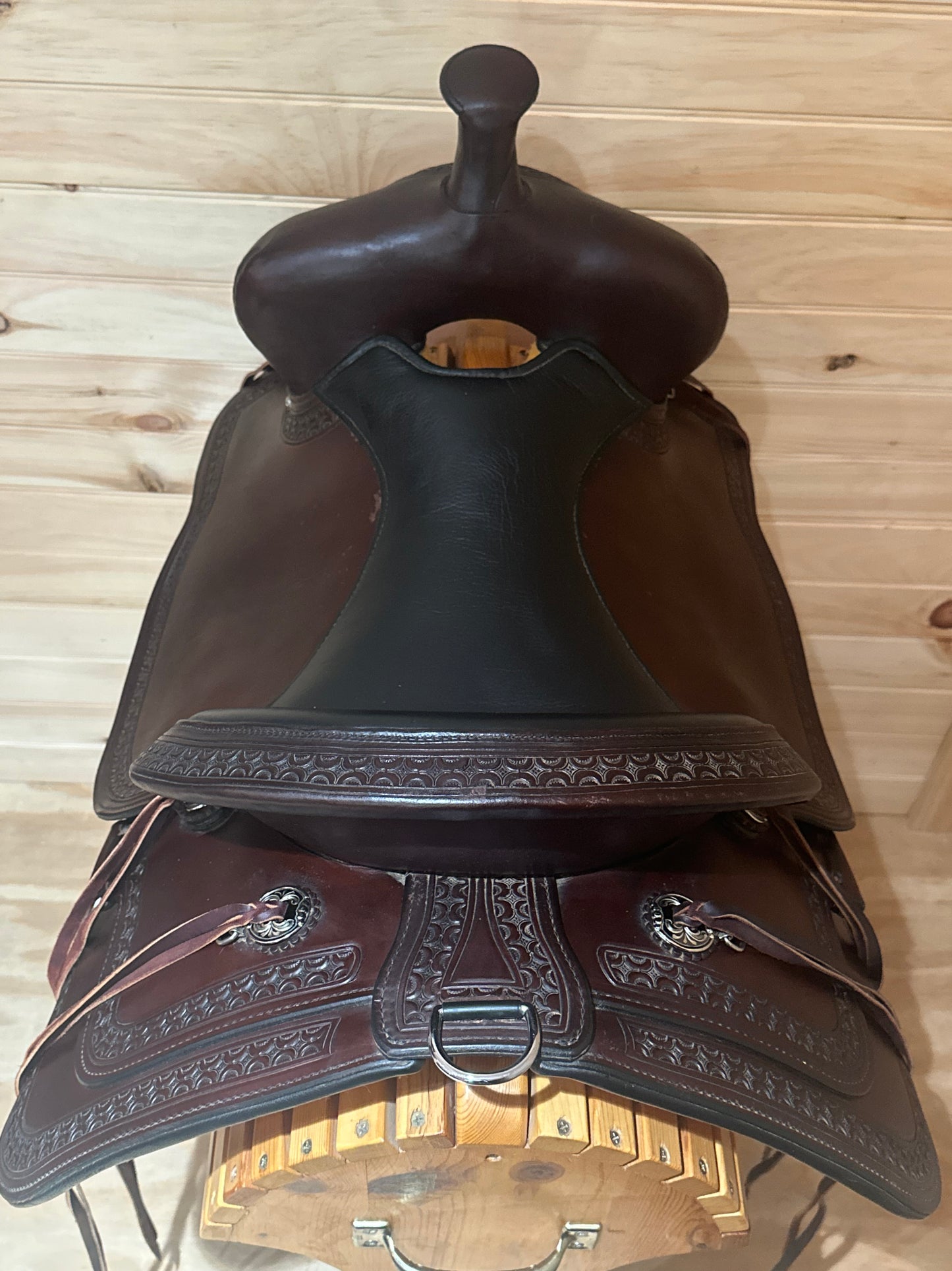 17” Circle Y Alaska Flex-Lite Draft Western Trail Saddle Model 1599 - Extra Wide