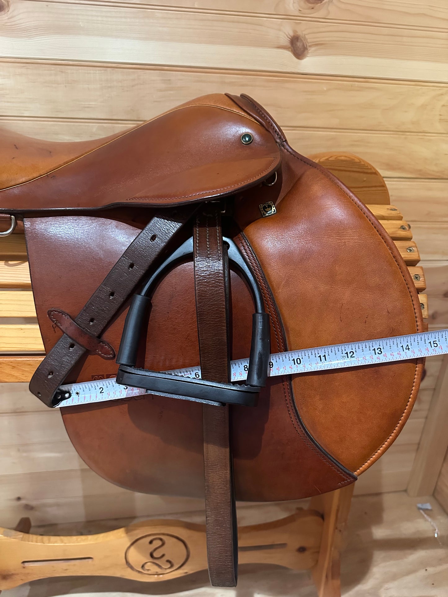 18” Stubben Lohengrin CS Elite Saddle (32cm)